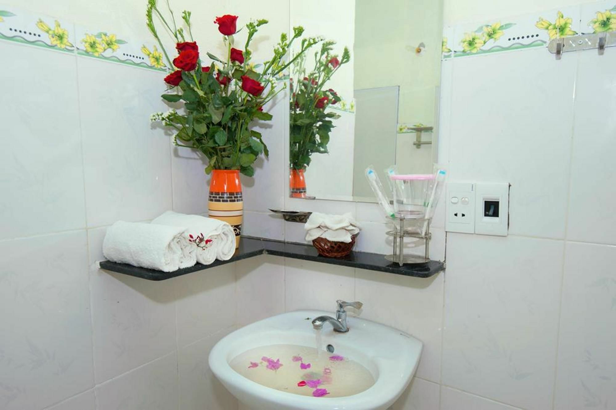 Bougain Villeas Homestay Hoi An Esterno foto